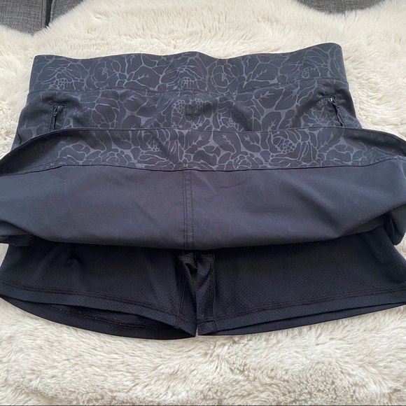 Orvis Women's Embossed Pull-On Active Skort - Picture 8 of 9